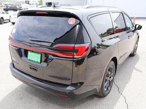 2026 Chrysler Pacifica Limited