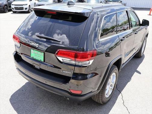 2022 Jeep Grand Cherokee Laredo