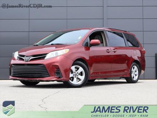 2019 Toyota Sienna LE