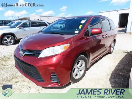 2019 Toyota Sienna LE