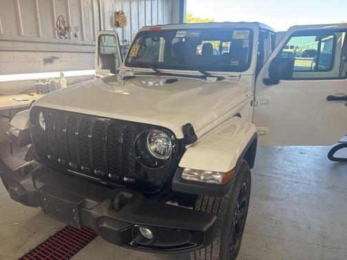 2022 Jeep Gladiator Altitude 4x4