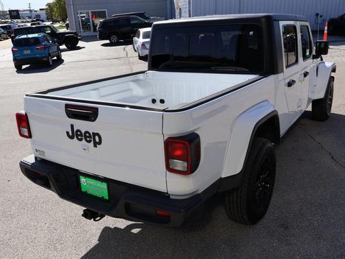 2022 Jeep Gladiator Altitude 4x4
