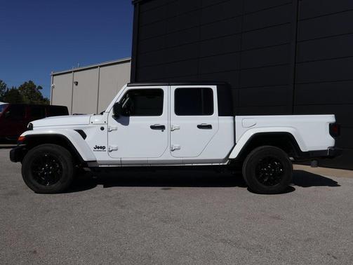 2022 Jeep Gladiator Altitude 4x4