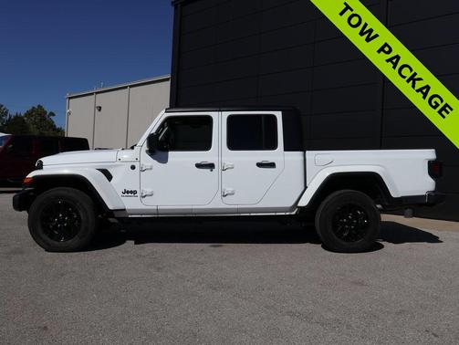 2022 Jeep Gladiator Altitude 4x4
