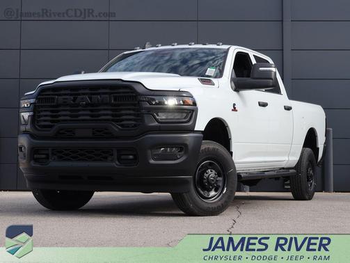 Bright White Clearcoat 2026 RAM 2500 Tradesman Crew Cab 4x4 6'4' Box