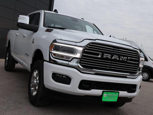 2023 RAM 2500 Laramie Crew Cab 4x4 6'4' Box