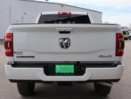 2023 RAM 2500 Laramie Crew Cab 4x4 6'4' Box