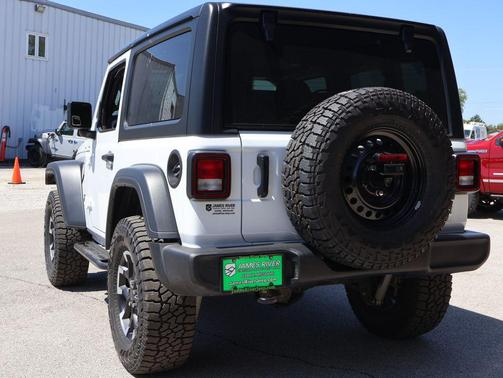 Bright White Clearcoat 2024 Jeep Wrangler Sport S