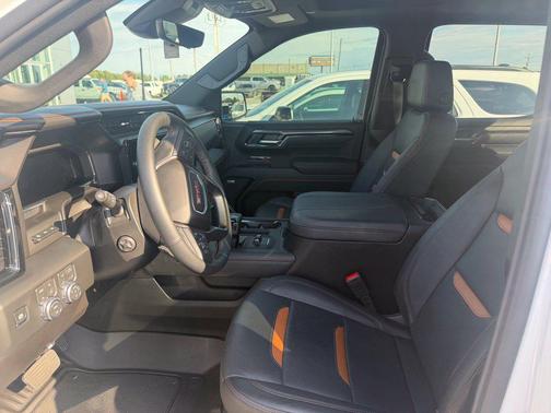 Summit White 2026 GMC Sierra 1500 AT4
