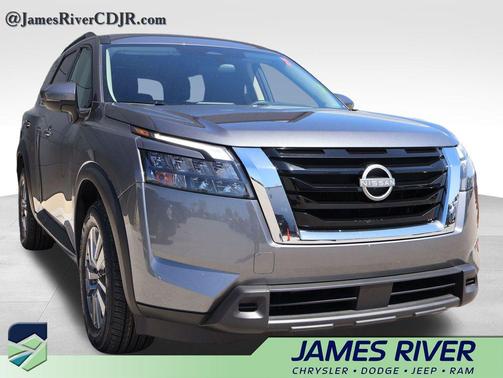 Gun Metallic 2025 Nissan Pathfinder SV FWD