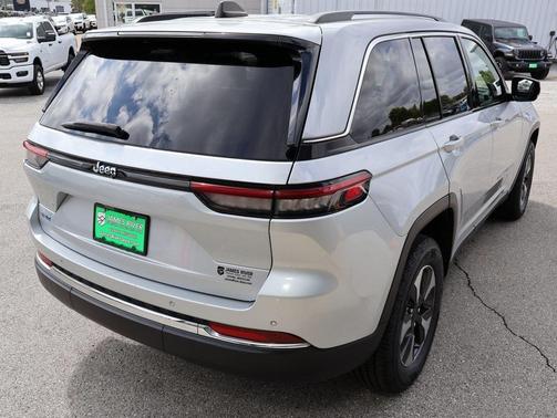 2023 Jeep Grand Cherokee 4xe Base