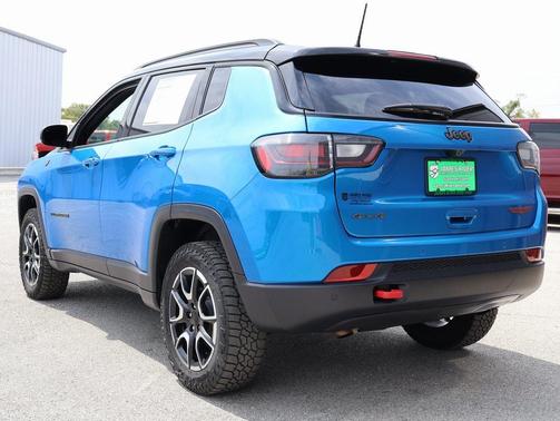 2024 Jeep Compass Trailhawk