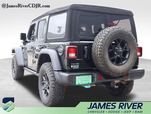 Black Clearcoat 2024 Jeep Wrangler 4xe Willys