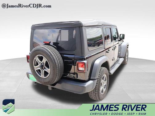 Black Clearcoat 2022 Jeep Wrangler Unlimited Sport