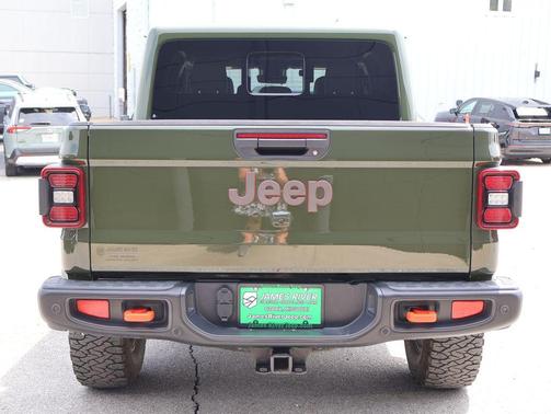 Sarge Green Clearcoat 2024 Jeep Gladiator Mojave X