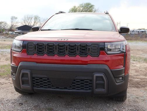 Red Hot Pearlcoat 2026 Jeep Cherokee Laredo 4x4