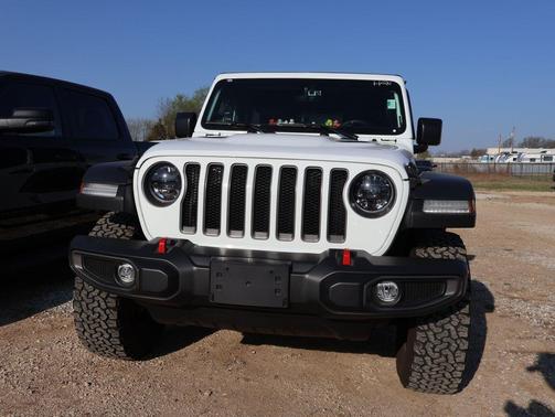 Bright White Clearcoat 2023 Jeep Wrangler Rubicon