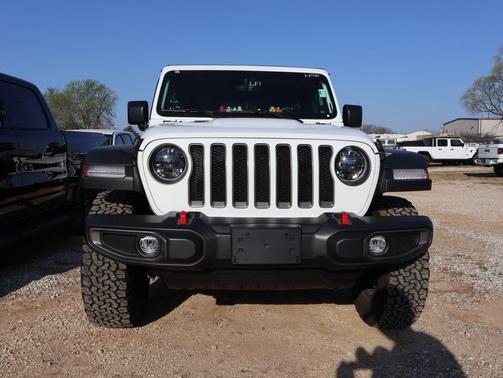 Bright White Clearcoat 2023 Jeep Wrangler Rubicon
