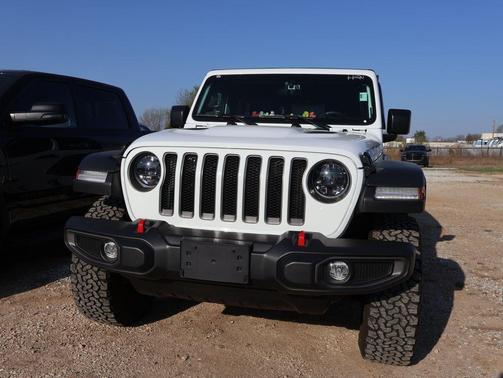 Bright White Clearcoat 2023 Jeep Wrangler Rubicon