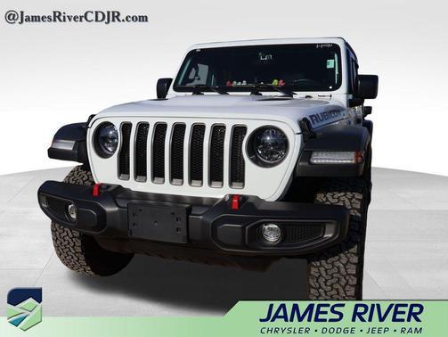 Bright White Clearcoat 2023 Jeep Wrangler Rubicon