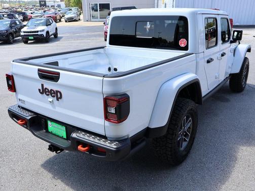 2025 Jeep Gladiator Mojave X