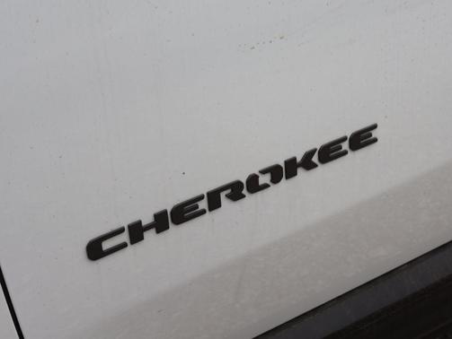 Bright White Clearcoat 2026 Jeep Cherokee Limited