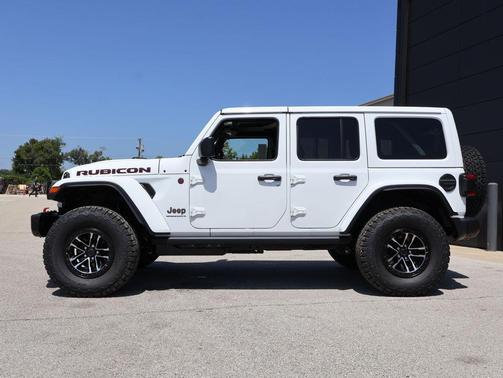 Bright White Clearcoat 2026 Jeep Wrangler Rubicon