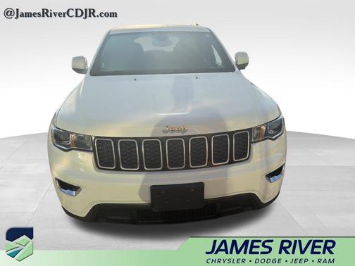 Bright White Clearcoat 2020 Jeep Grand Cherokee Laredo