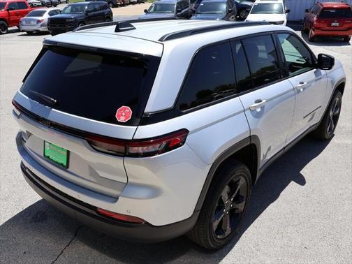 2025 Jeep Grand Cherokee Altitude