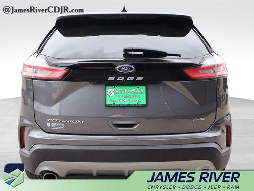 Carbonized Gray Metallic 2024 Ford Edge Titanium