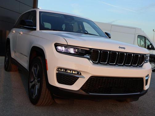 2022 Jeep Grand Cherokee 4xe Base