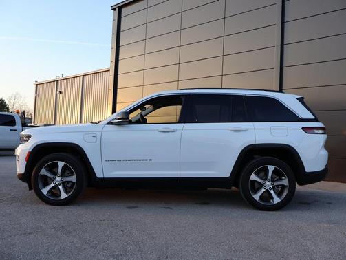 2022 Jeep Grand Cherokee 4xe Base