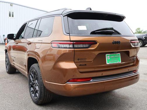 Copper Shino Metallic Clearcoat 2026 Jeep Grand Cherokee L Summit
