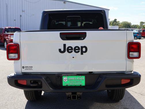 2025 Jeep Gladiator Sport S