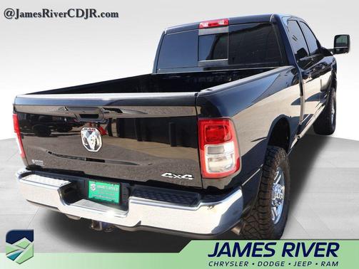 Diamond Black Crystal Pearlcoat 2024 RAM 2500 Tradesman Crew Cab 4x4 6'4' Box