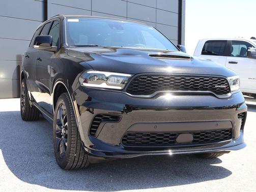 DB Black Crystal Clearcoat 2026 Dodge Durango GT Plus