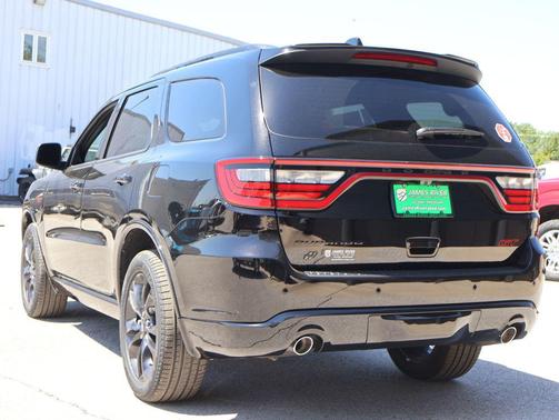 DB Black Crystal Clearcoat 2026 Dodge Durango GT Plus