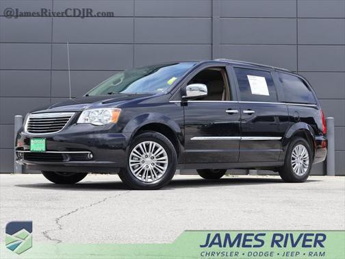 2016 Chrysler Town & Country Touring-L