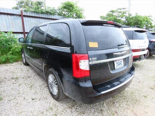 2016 Chrysler Town & Country Touring-L