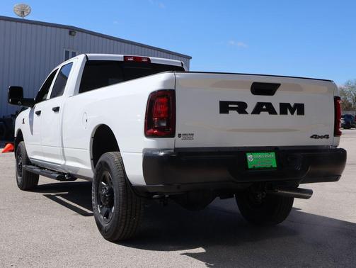 2026 RAM 3500 Tradesman Crew Cab 4x4 8' Box