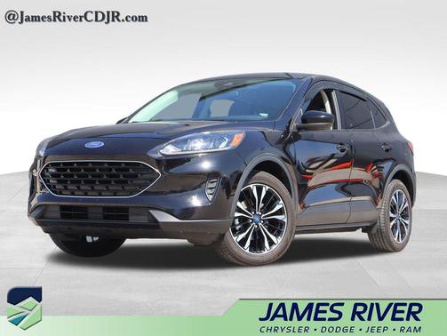 Agate Black Metallic 2022 Ford Escape SE