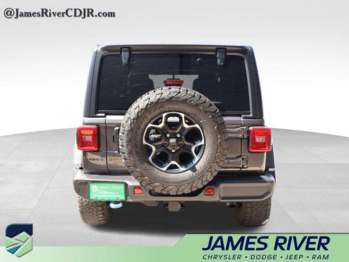Granite Crystal Metallic Clearcoat 2023 Jeep Wrangler 4xe Rubicon