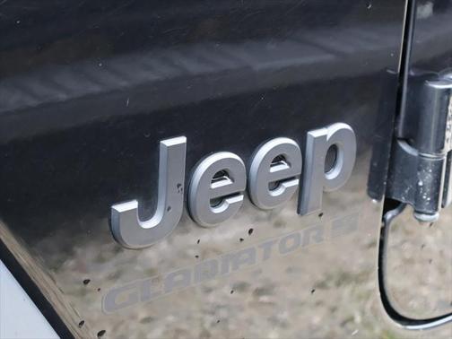 2023 Jeep Gladiator Sport S