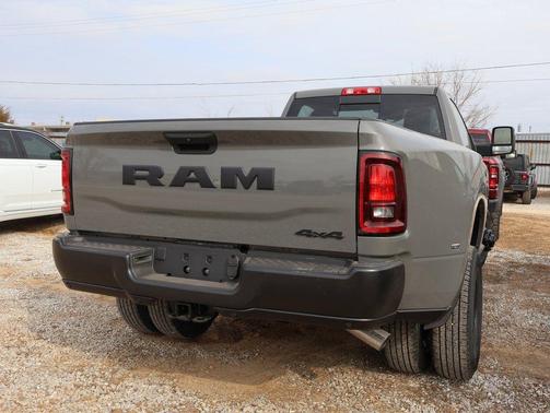 2026 RAM 3500 Tradesman Regular Cab 4x4 8' Box
