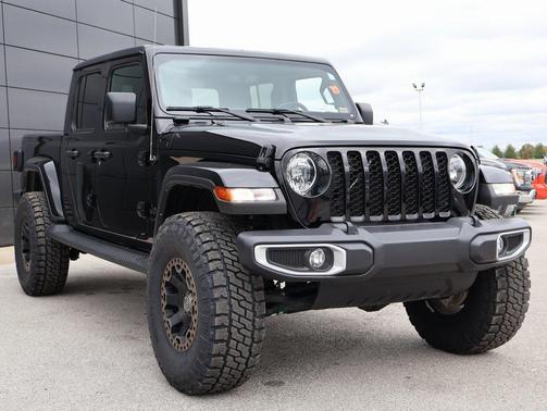 2022 Jeep Gladiator Sport S