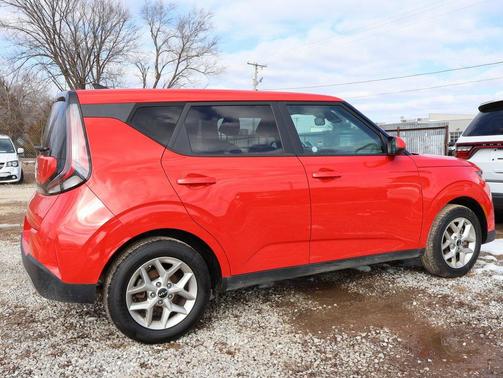 2024 Kia Soul LX