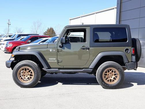 2016 Jeep Wrangler Sport