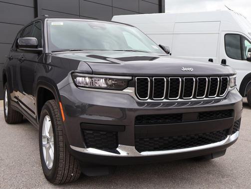 Baltic Gray Metallic Clearcoat 2026 Jeep Grand Cherokee L Altitude