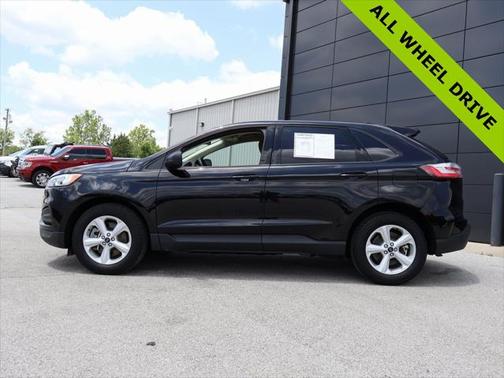 2022 Ford Edge SE