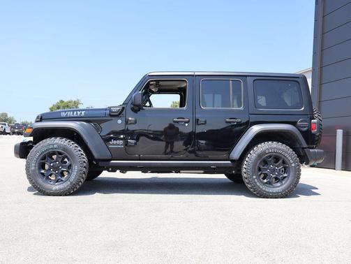 Black Clearcoat 2023 Jeep Wrangler 4xe Willys